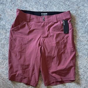 Dakine womens Maroon bike Shorts